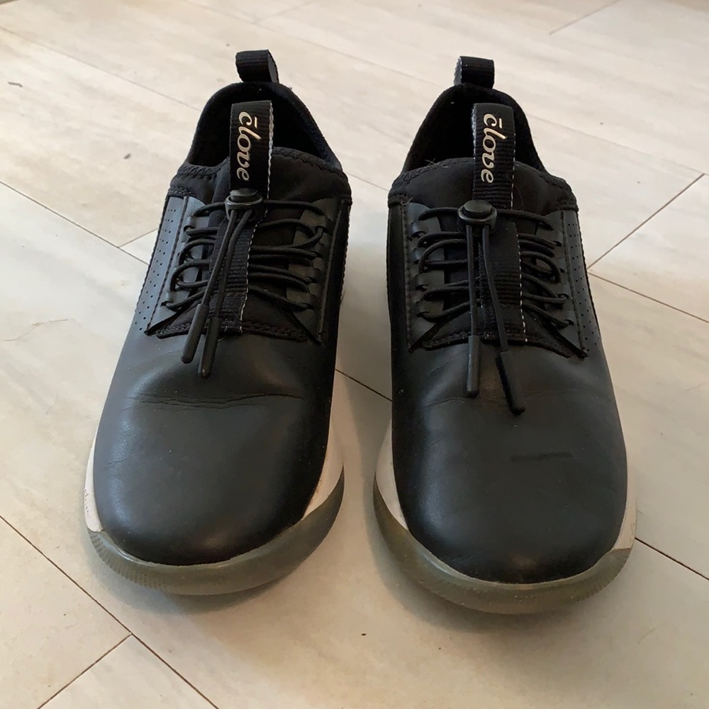 Clove Sneakers